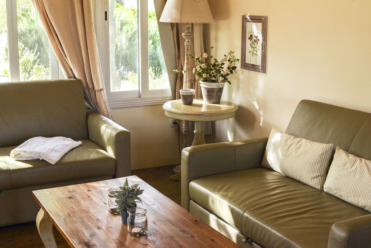 Lodge The White Boutique